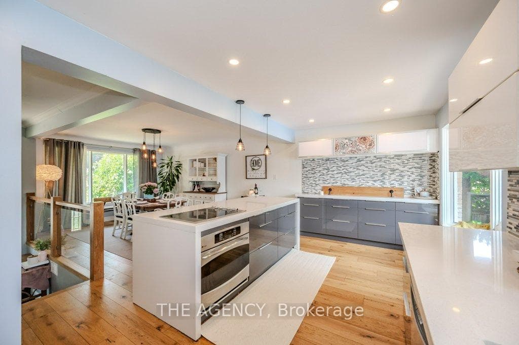 111 Lyndhurst Drive photo 12