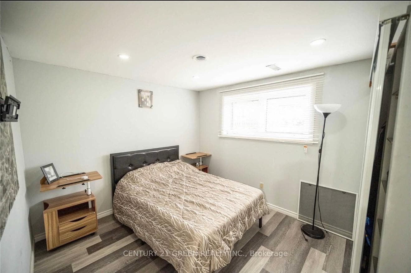 391 ADMIRAL Drive photo 15