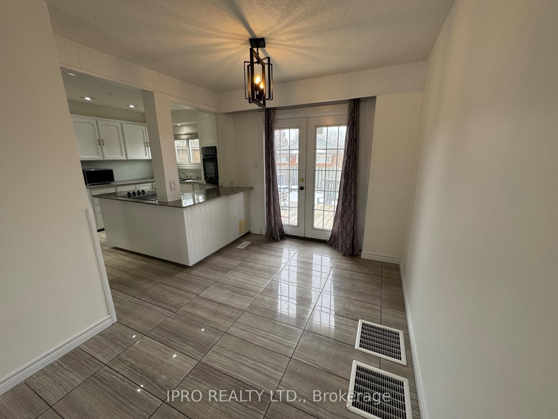 29 Obermeyer Drive photo 8
