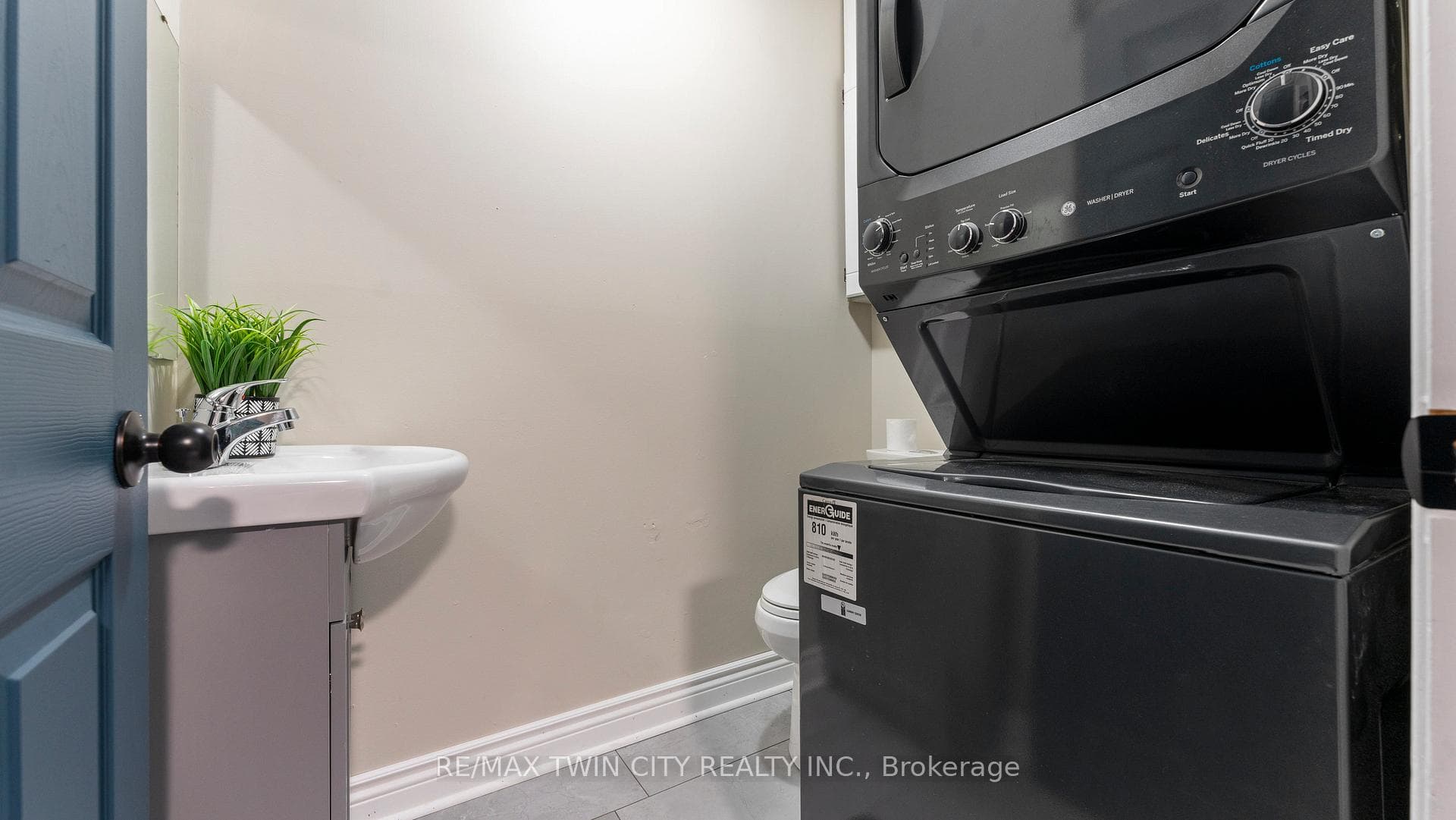 24 Bond Street Unit C photo 8