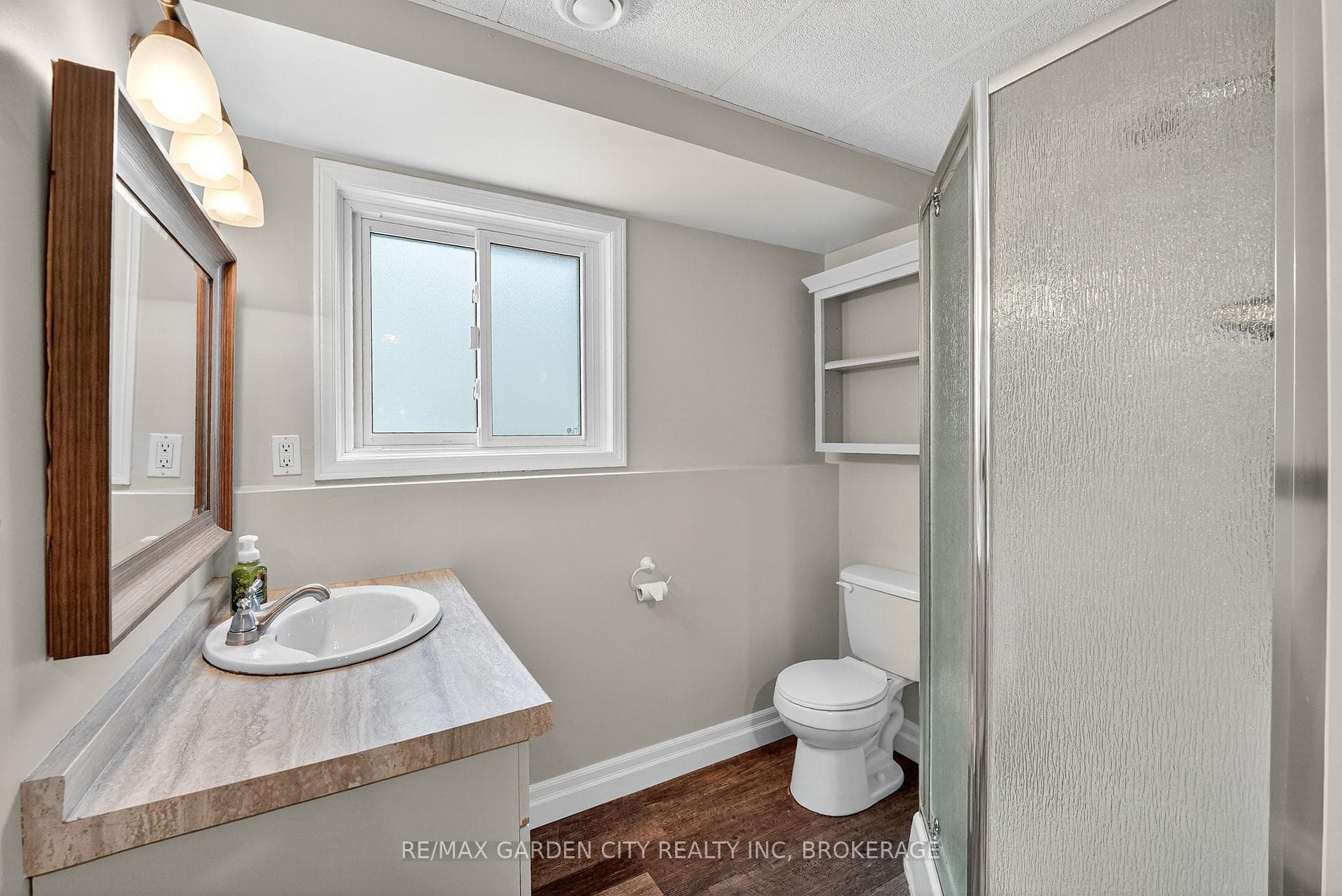 4 Jeanette Drive photo 32
