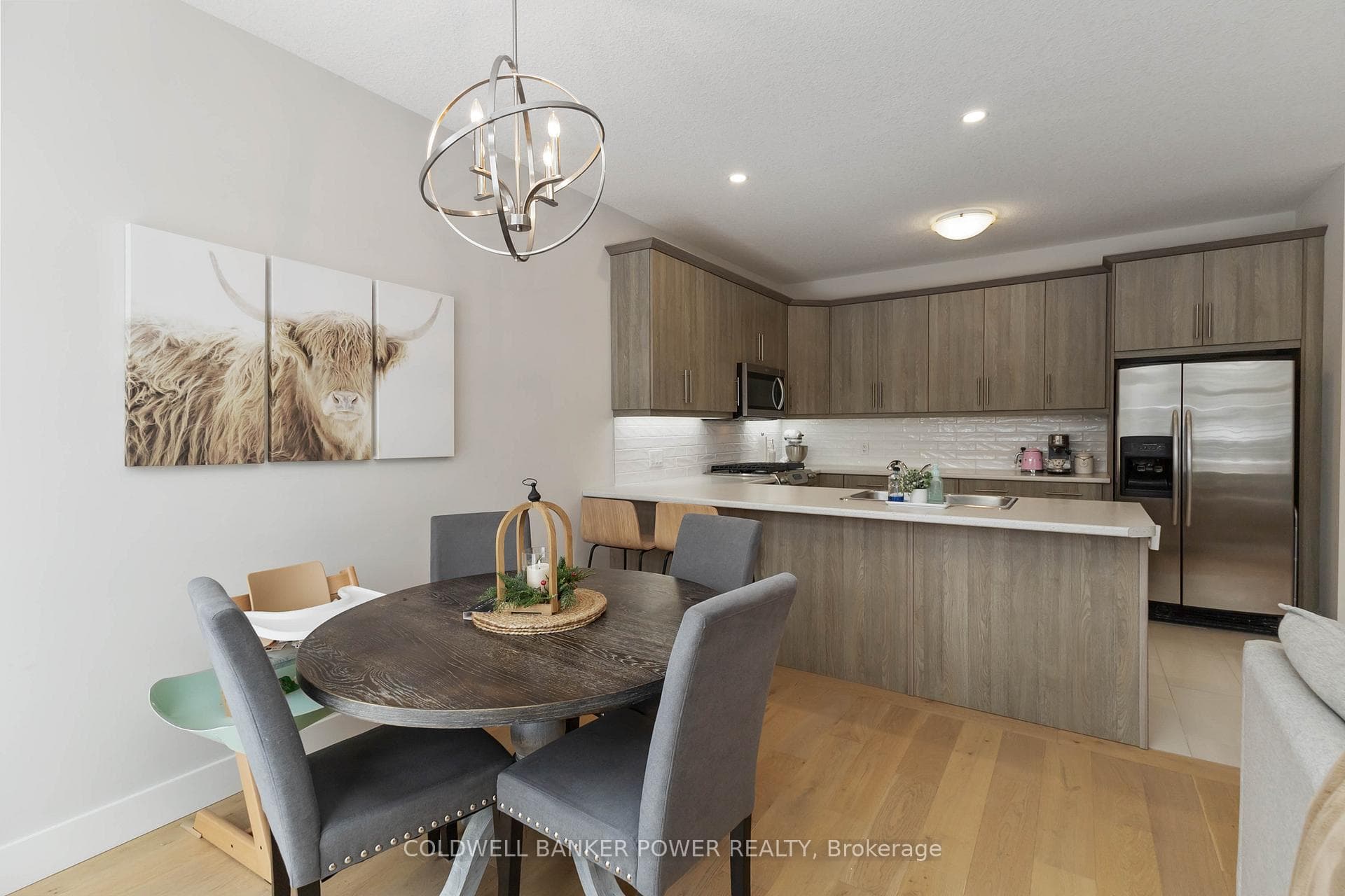 405 Edgevalley Road photo 16