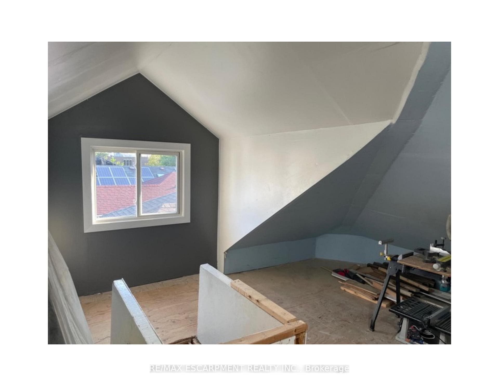 346 Hughson Street photo 27