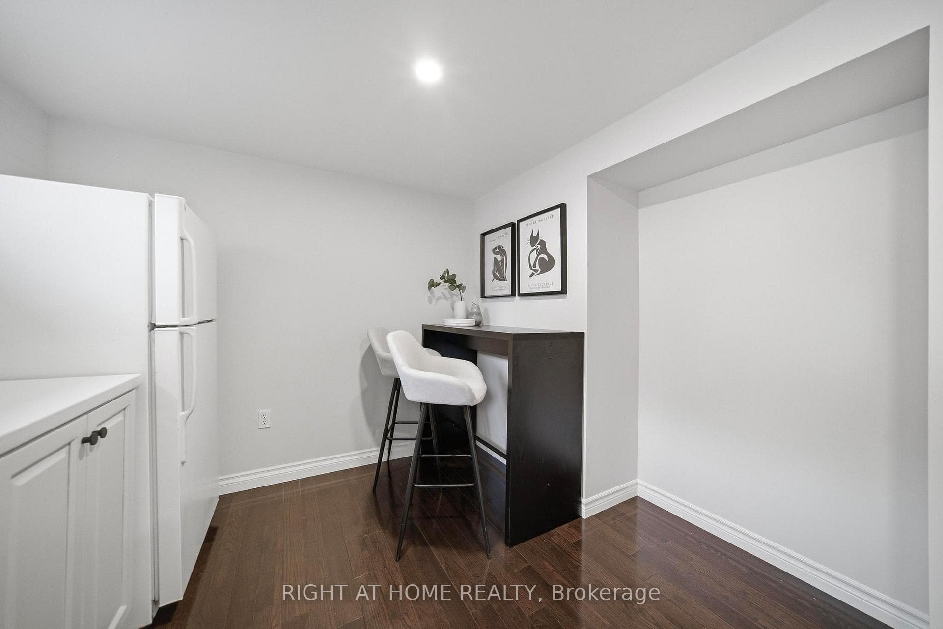 63 Vanguard Drive photo 22