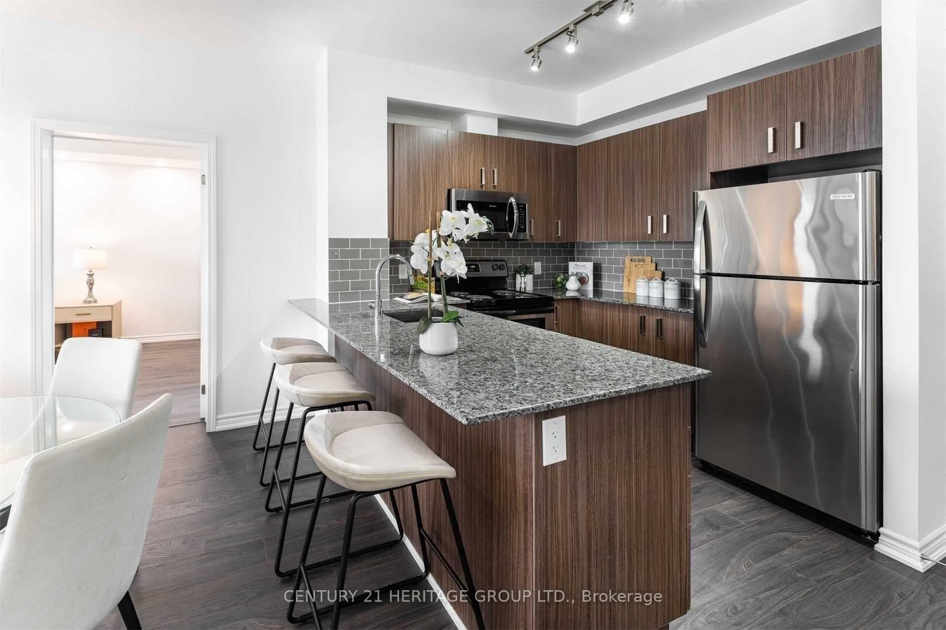 11611 Yonge Street Unit 319 photo 9
