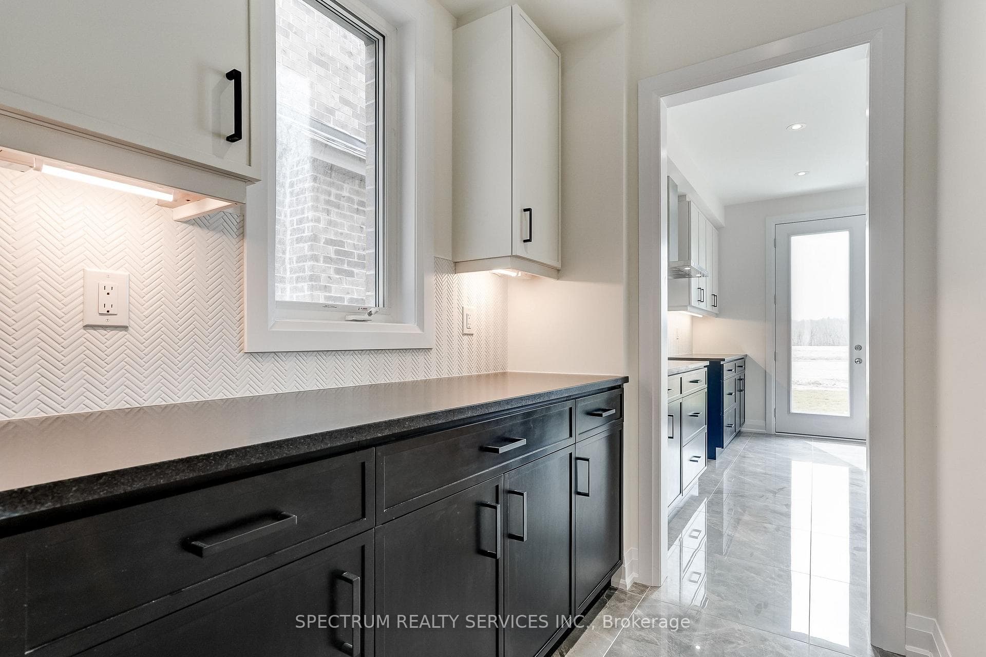 33 Dore Drive photo 12