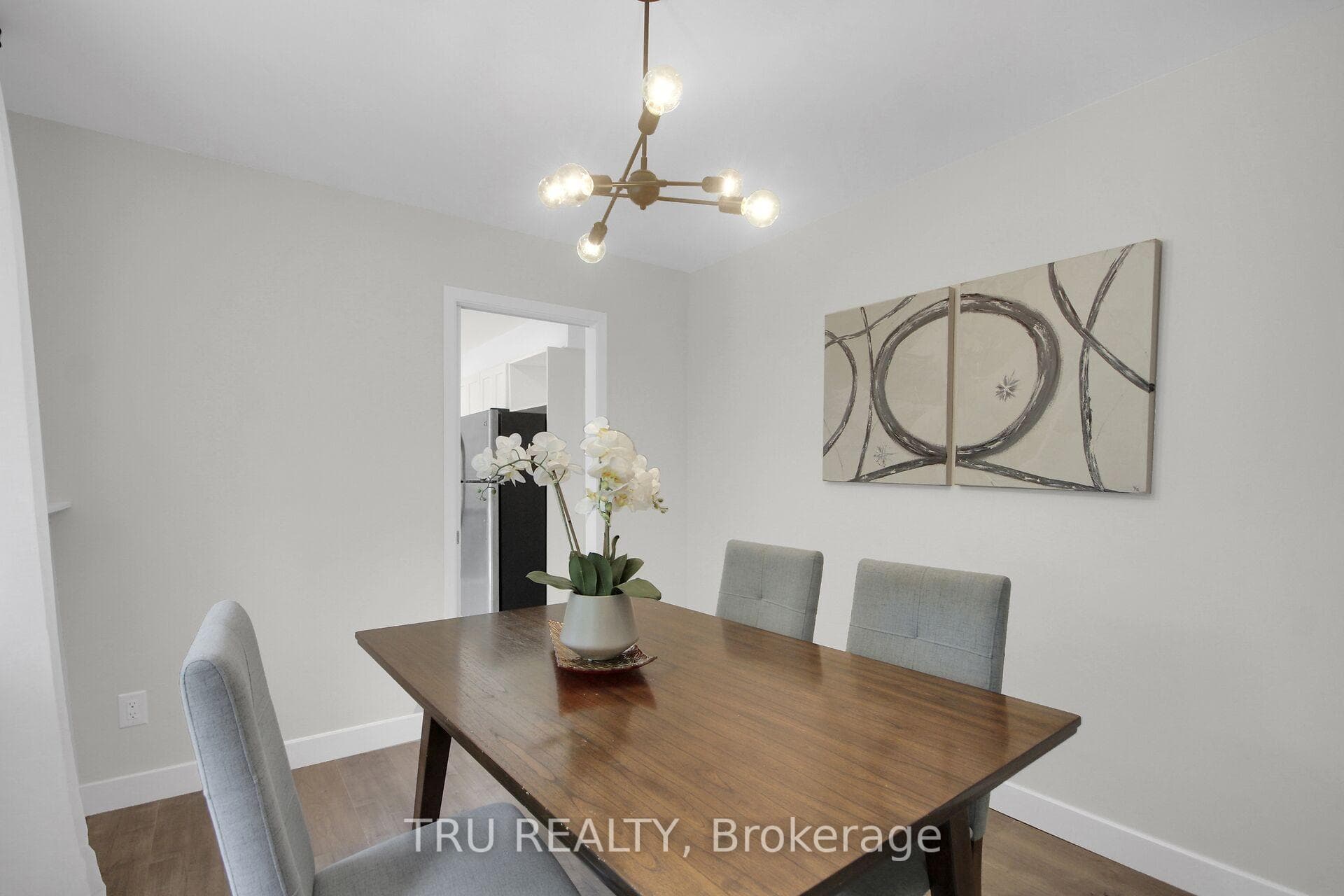 26 Langholm Crescent photo 7