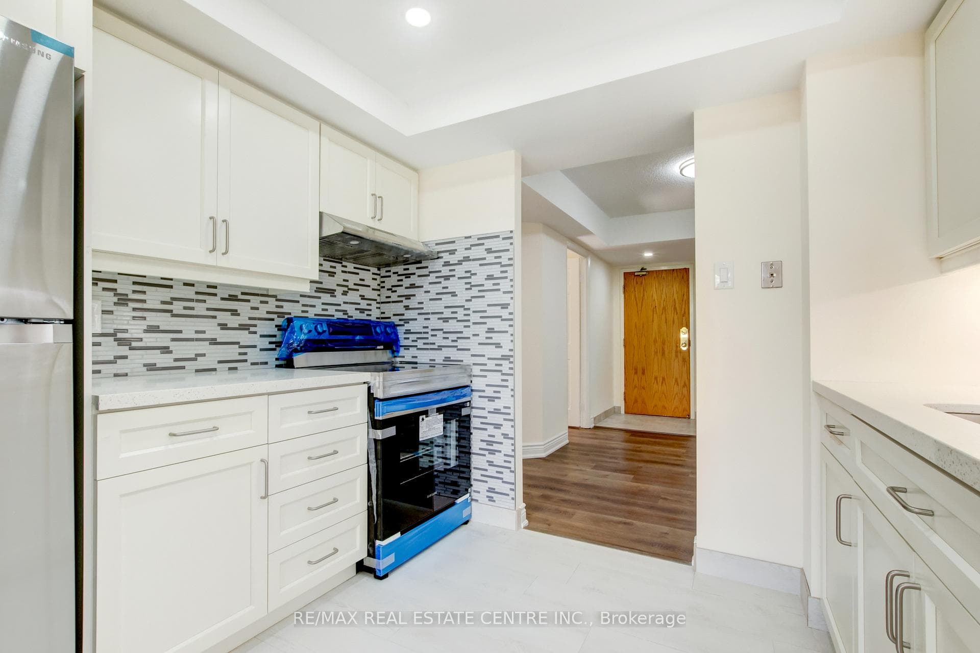 320 Mill Street Unit 303 photo 23