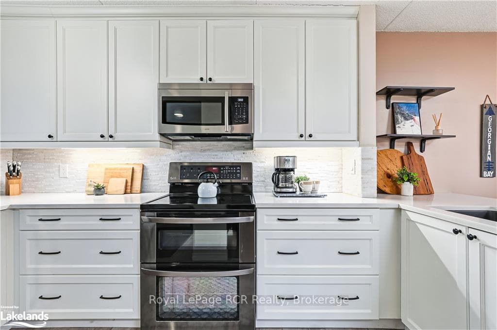 390 MARINERS Way photo 8