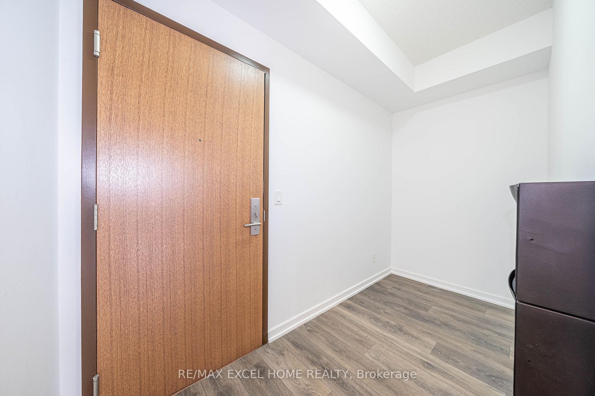 56 Forest Manor Road Unit 609 photo 3