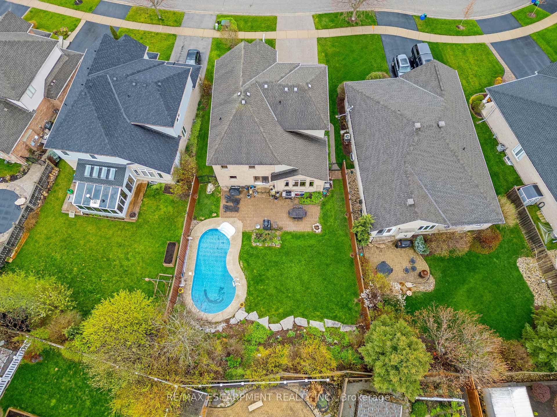 173 Hayward Court photo 40