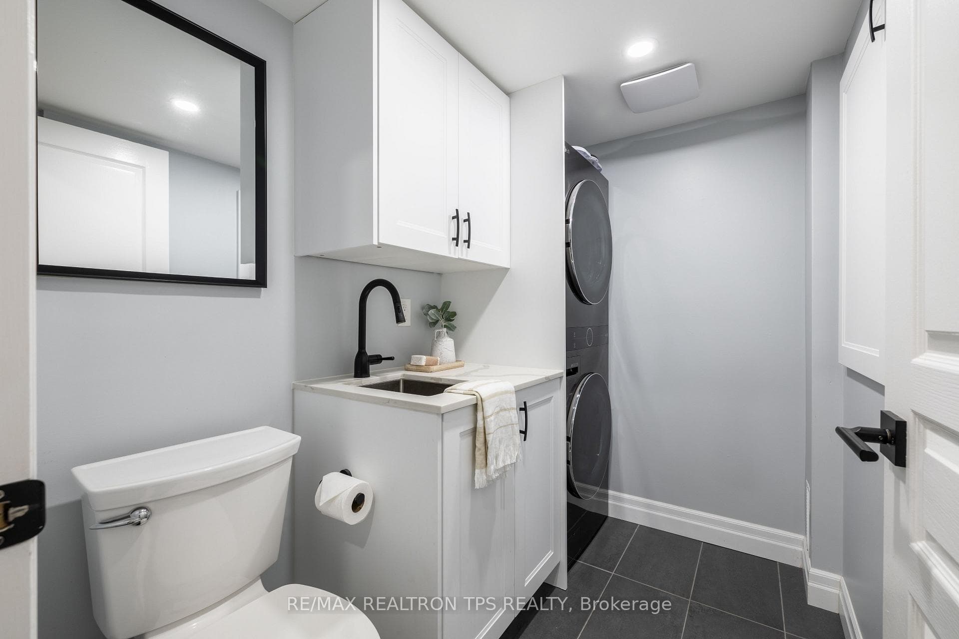 14 Greystone Court photo 29