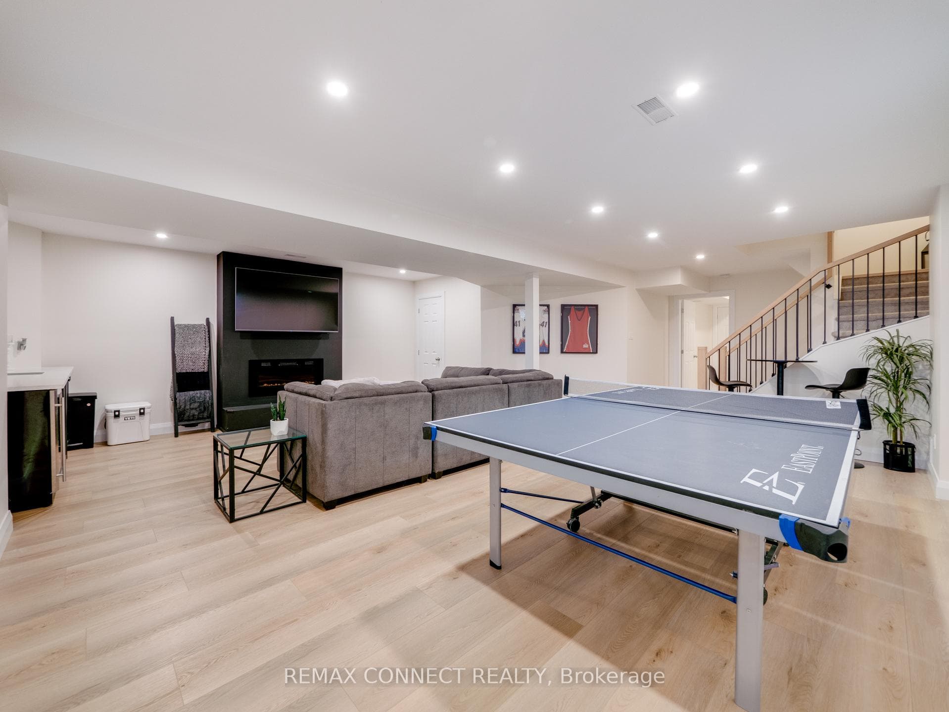 63 Jevons Drive photo 25