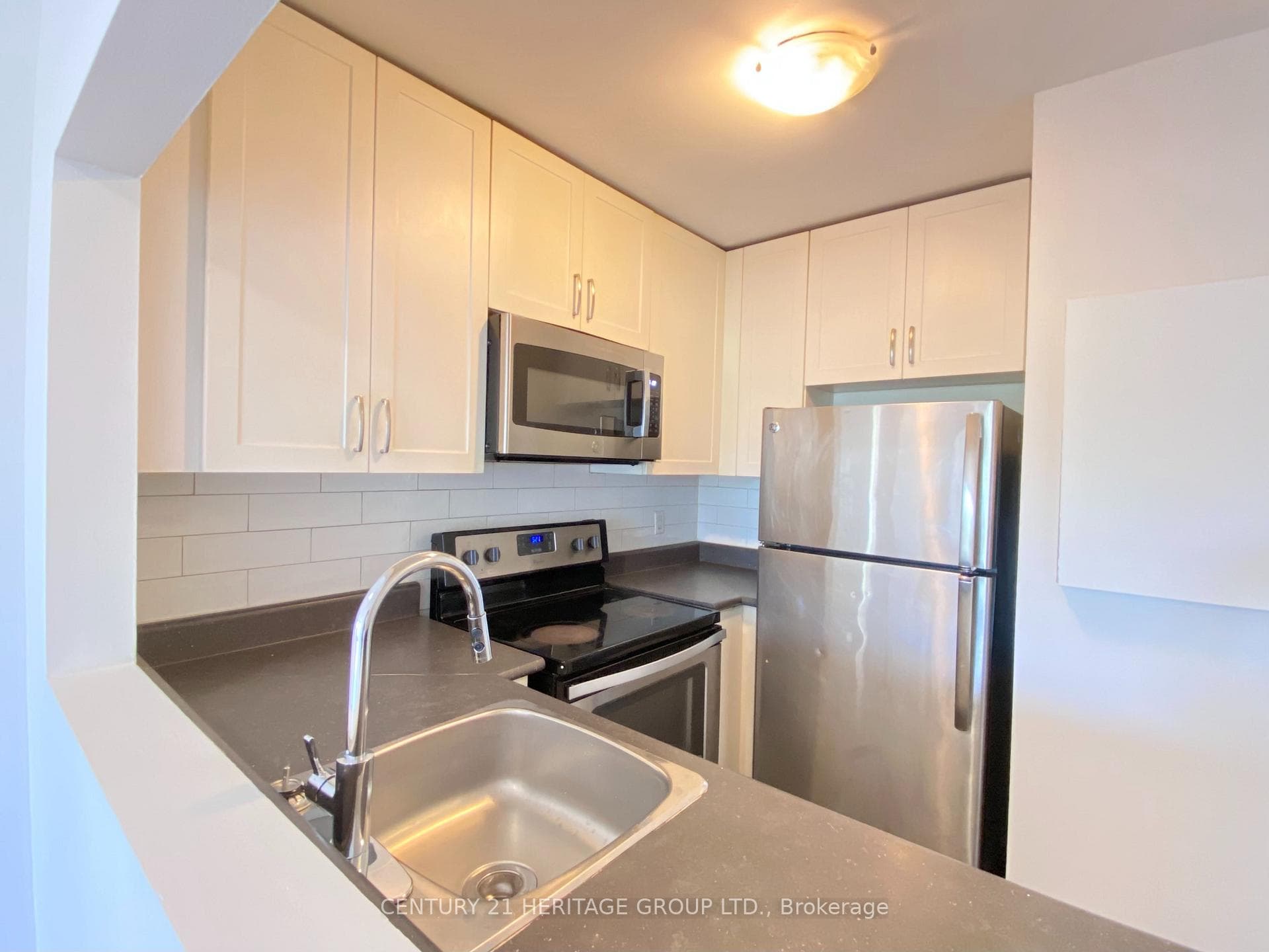 170 Grove Street Unit 302 photo 4