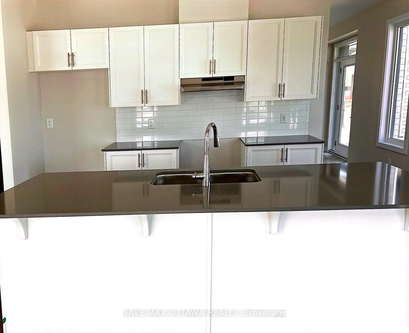 207 Conservancy Drive photo 4