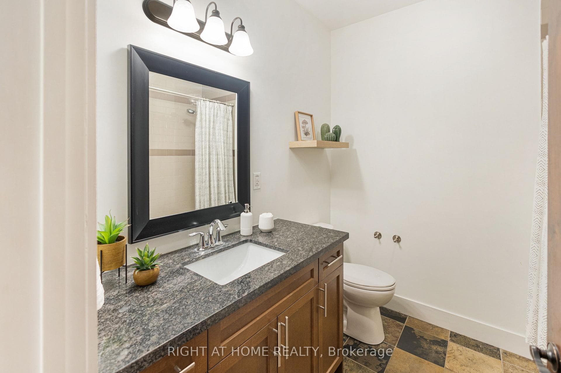590 Golf Course Road photo 23