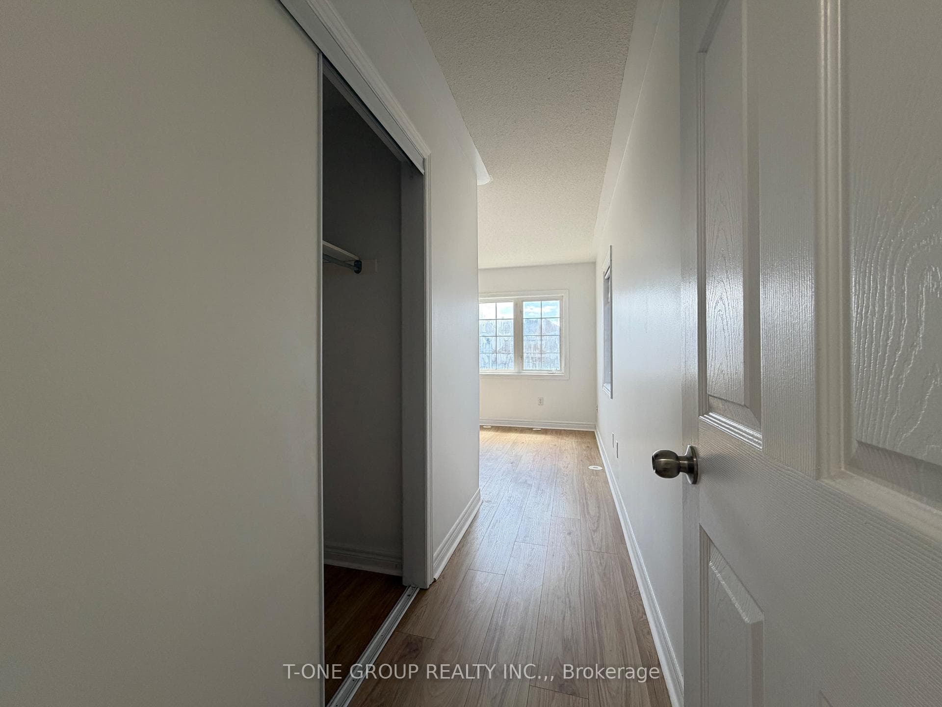 2452 Bur Oak Avenue photo 15