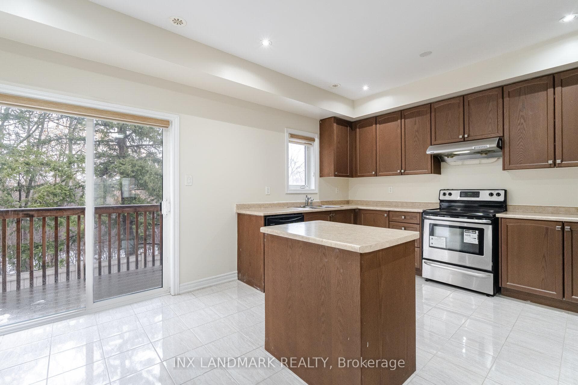 23 Abercove Close photo 8