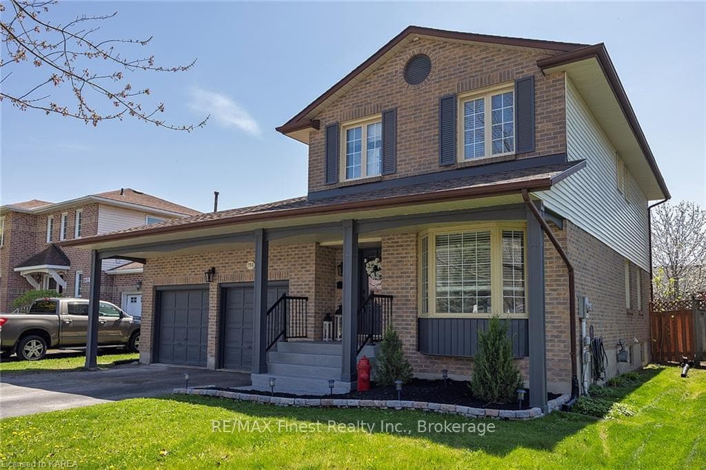 798 DAVIS Drive photo 1