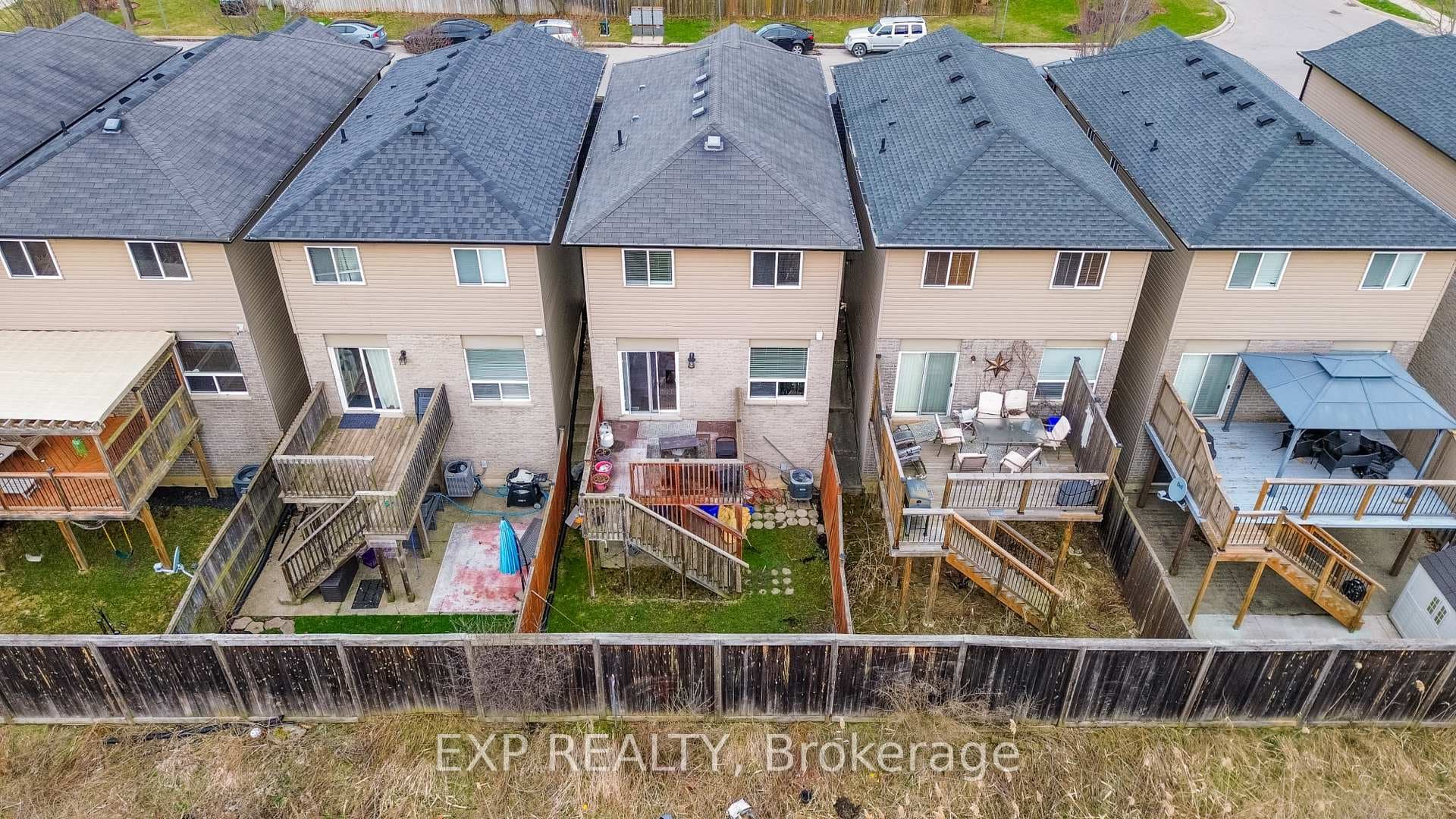 35 Thames Way photo 37