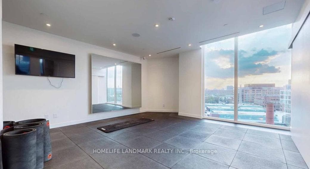 135 East Liberty Street Unit 2105 photo 22