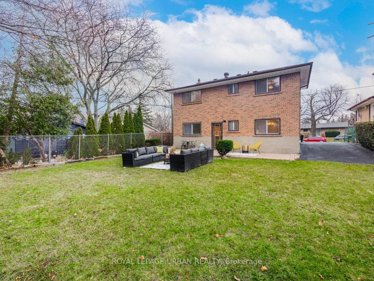 114 Marcella Street photo 31