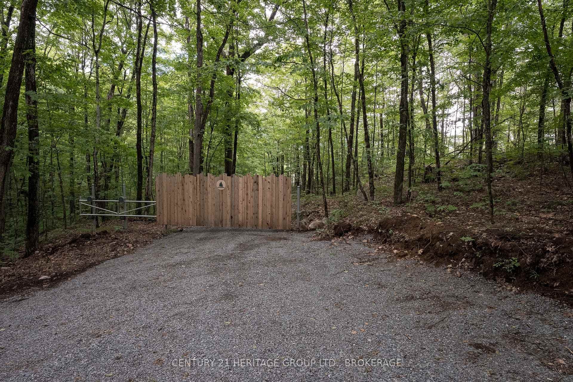 1452 Leggat Lake Road photo 27