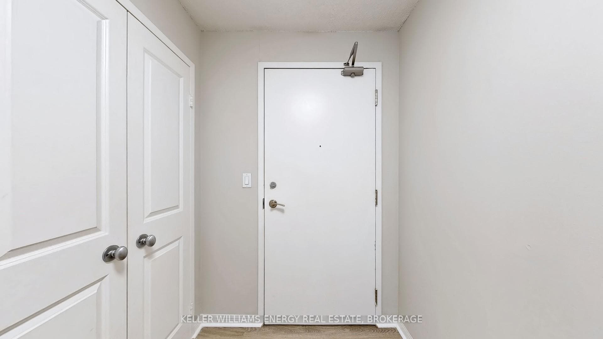 11 St Joseph Street Unit 1401 photo 2