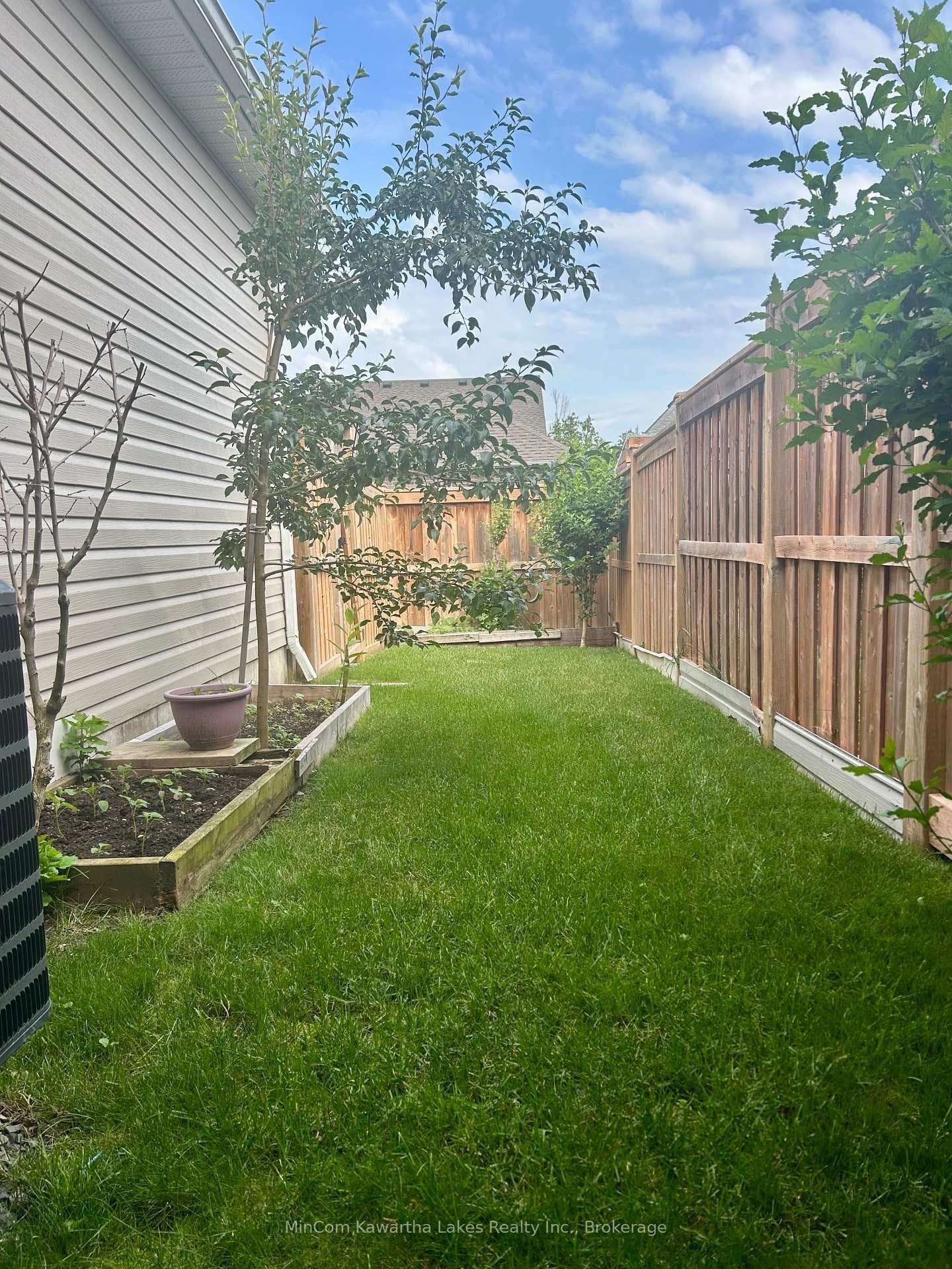849 Broadway Boulevard photo 38