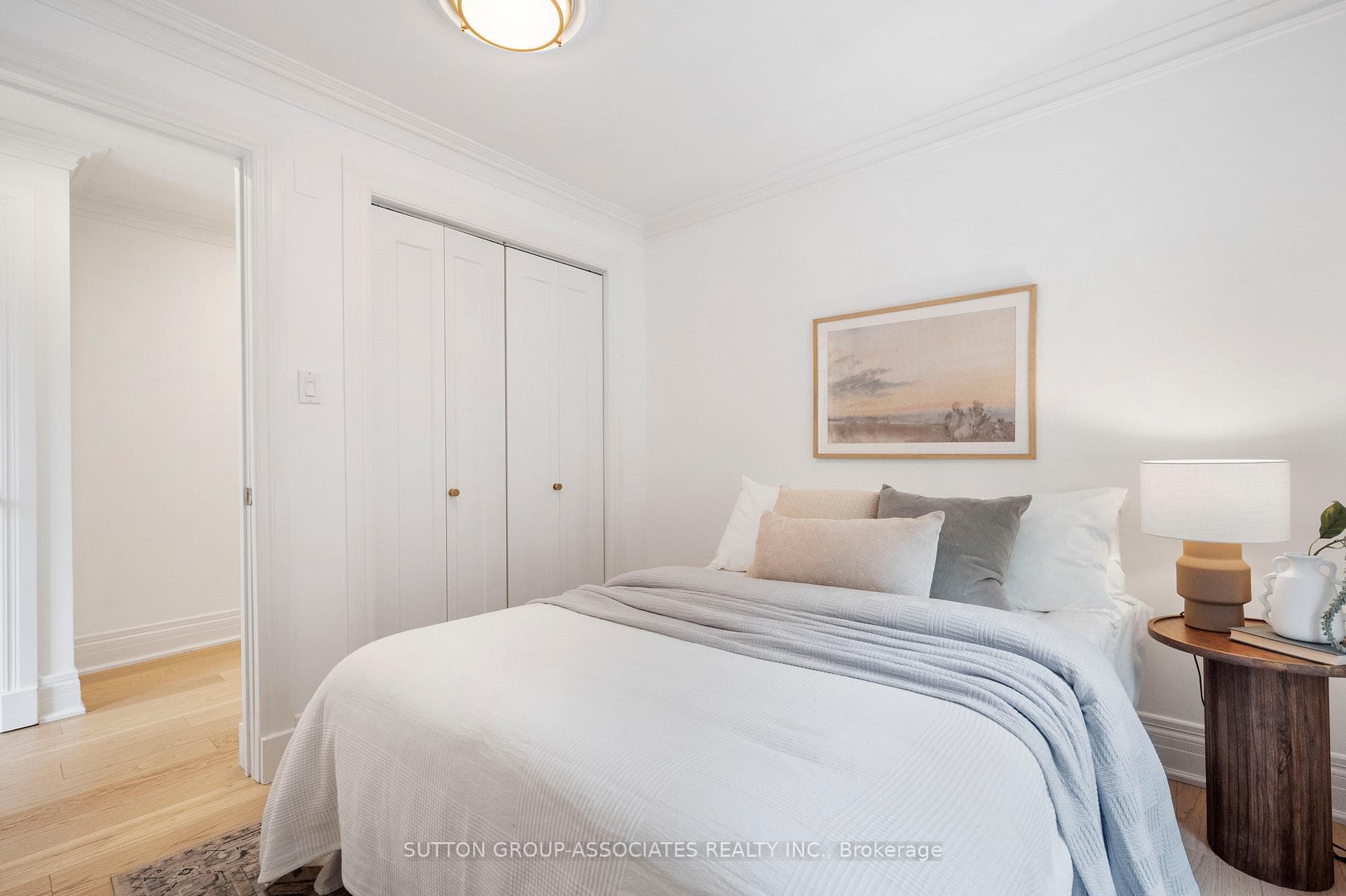 216 Albany Avenue photo 30