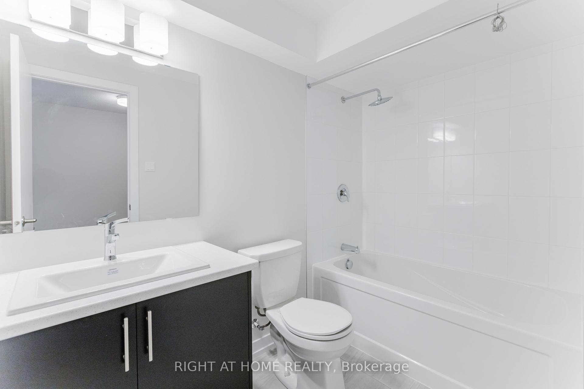 2046 Postilion Street photo 39