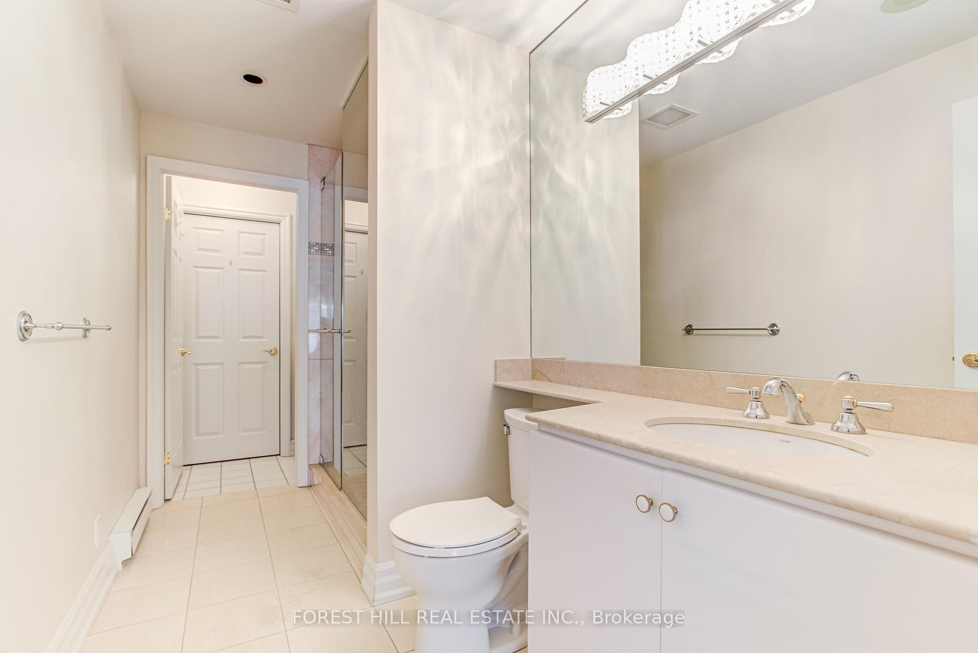 38 Avenue Road Unit 201 photo 29