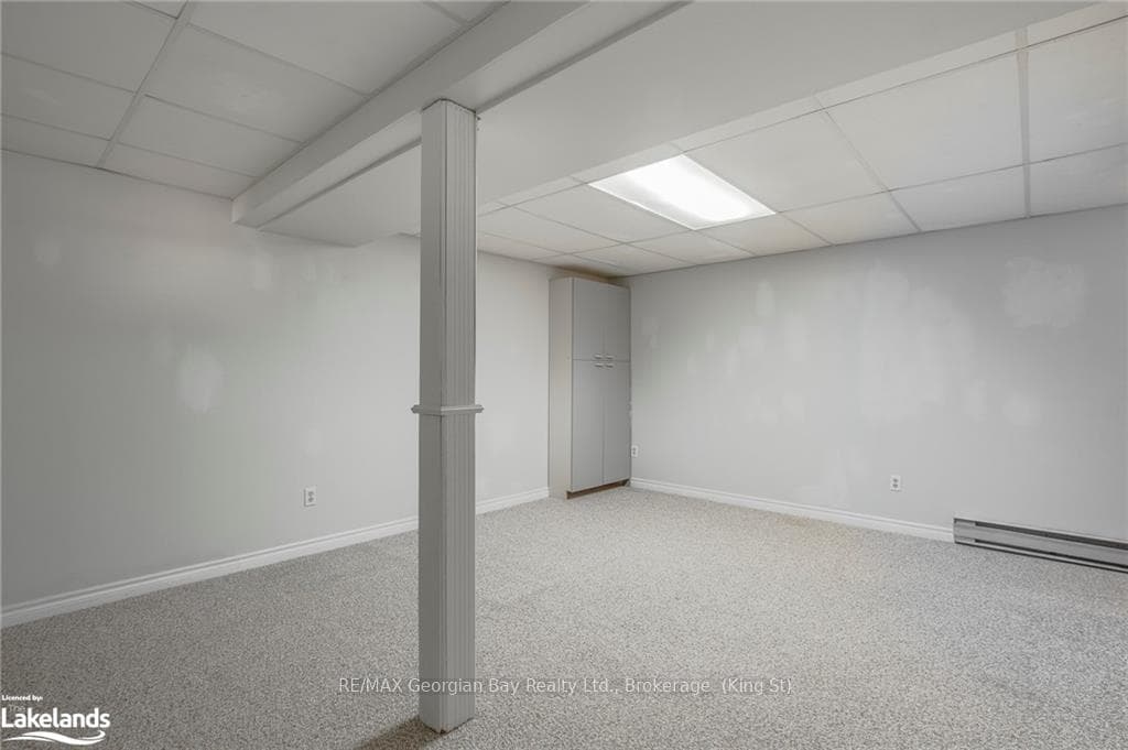 13 CORBEAU Crescent photo 32