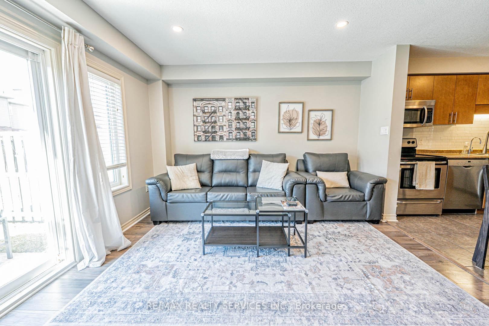 18 Waterford Drive photo 8