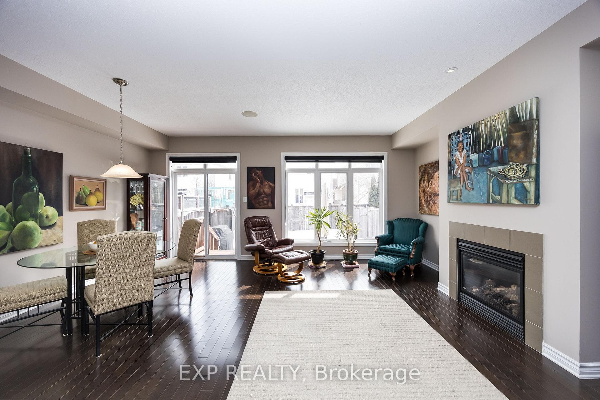 1004 Ottenbrite Crescent photo 5