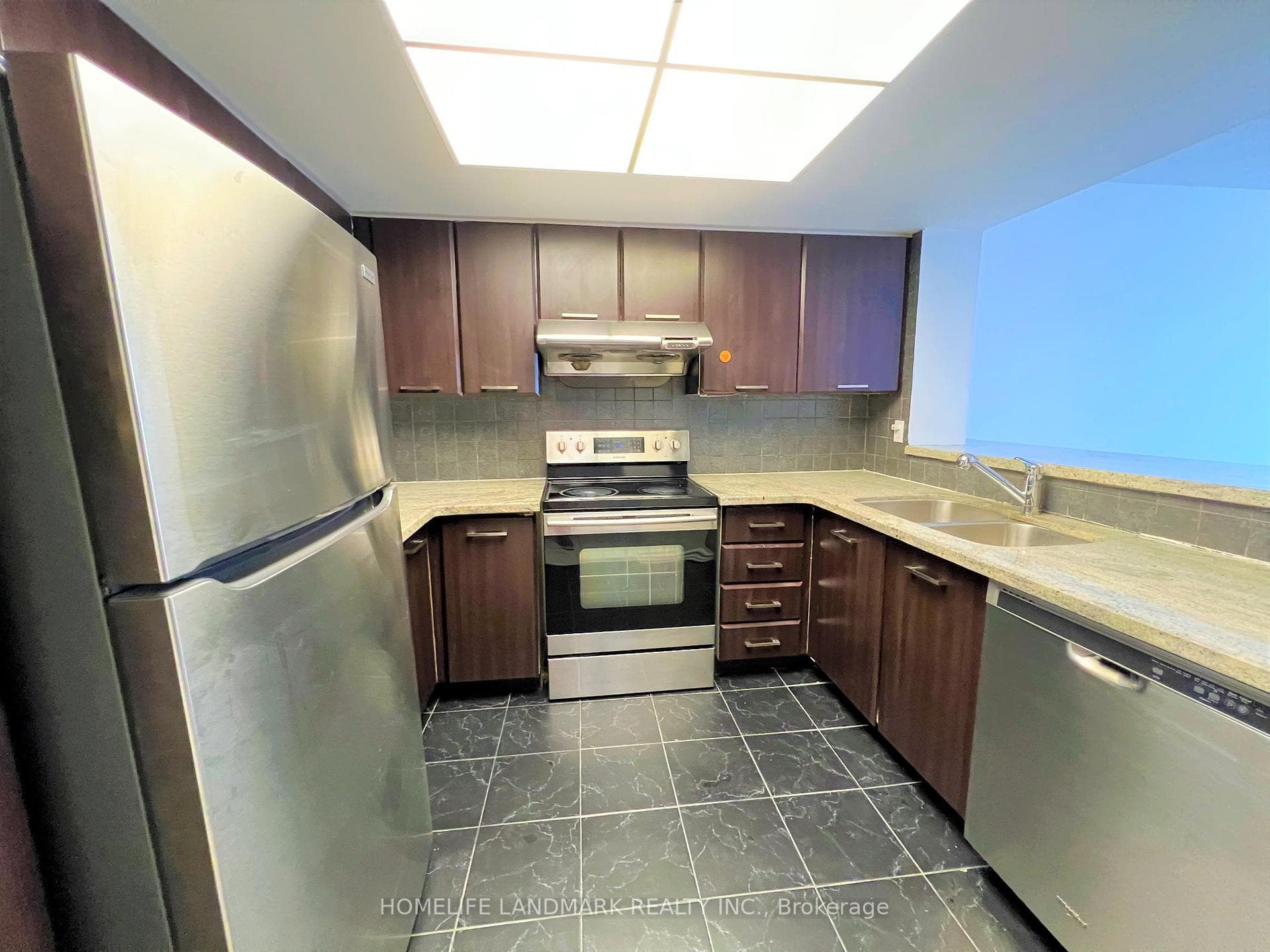 325 Webb Drive Unit Ph105 photo 2