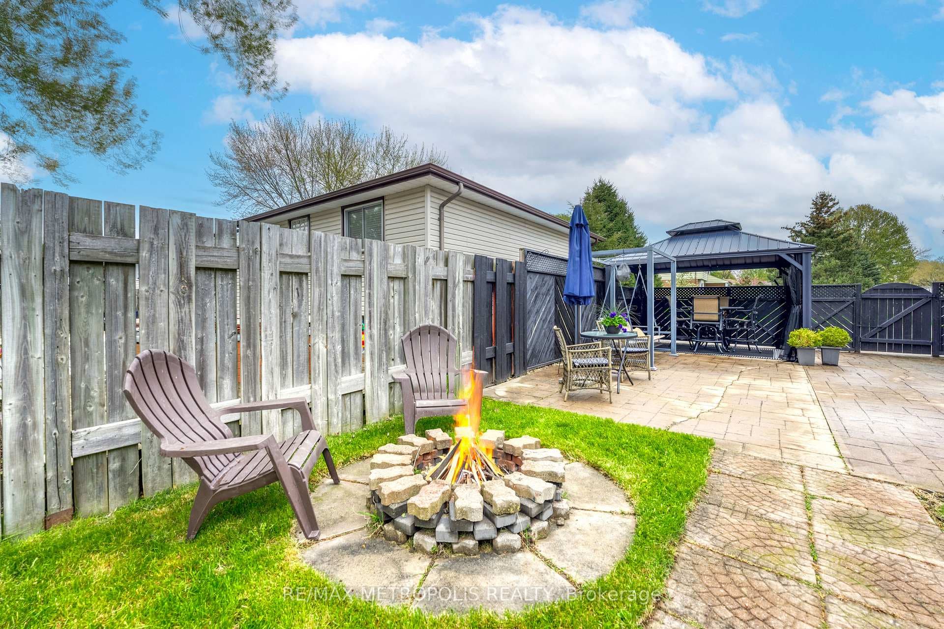 485 Bentinck Drive photo 41
