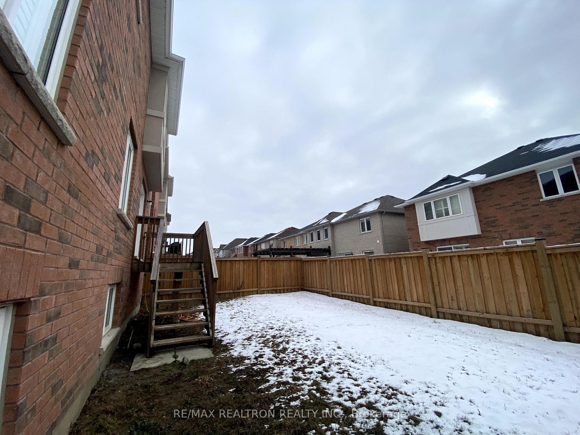 11 Dewsnap Road photo 18