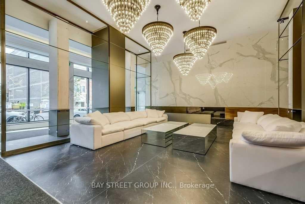 77 Shuter Street Unit 2815 photo 3