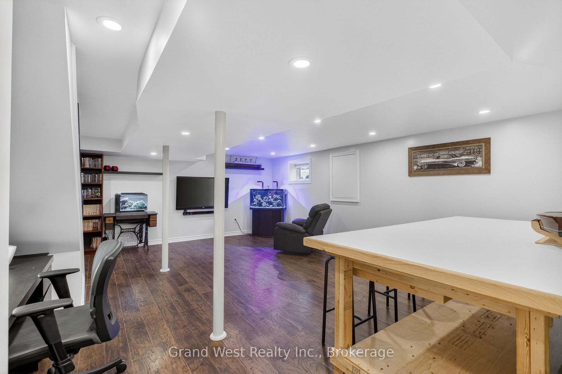 106 Hahn Avenue photo 32