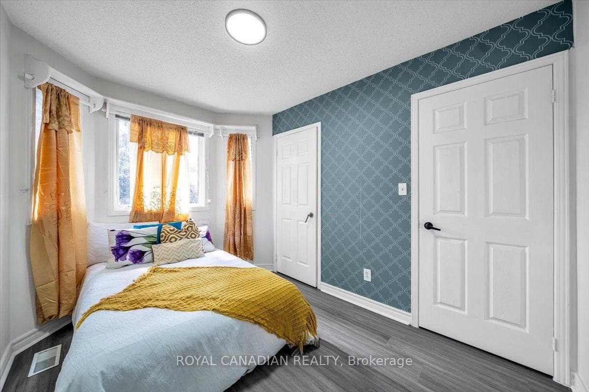 72 Short Crescent photo 31