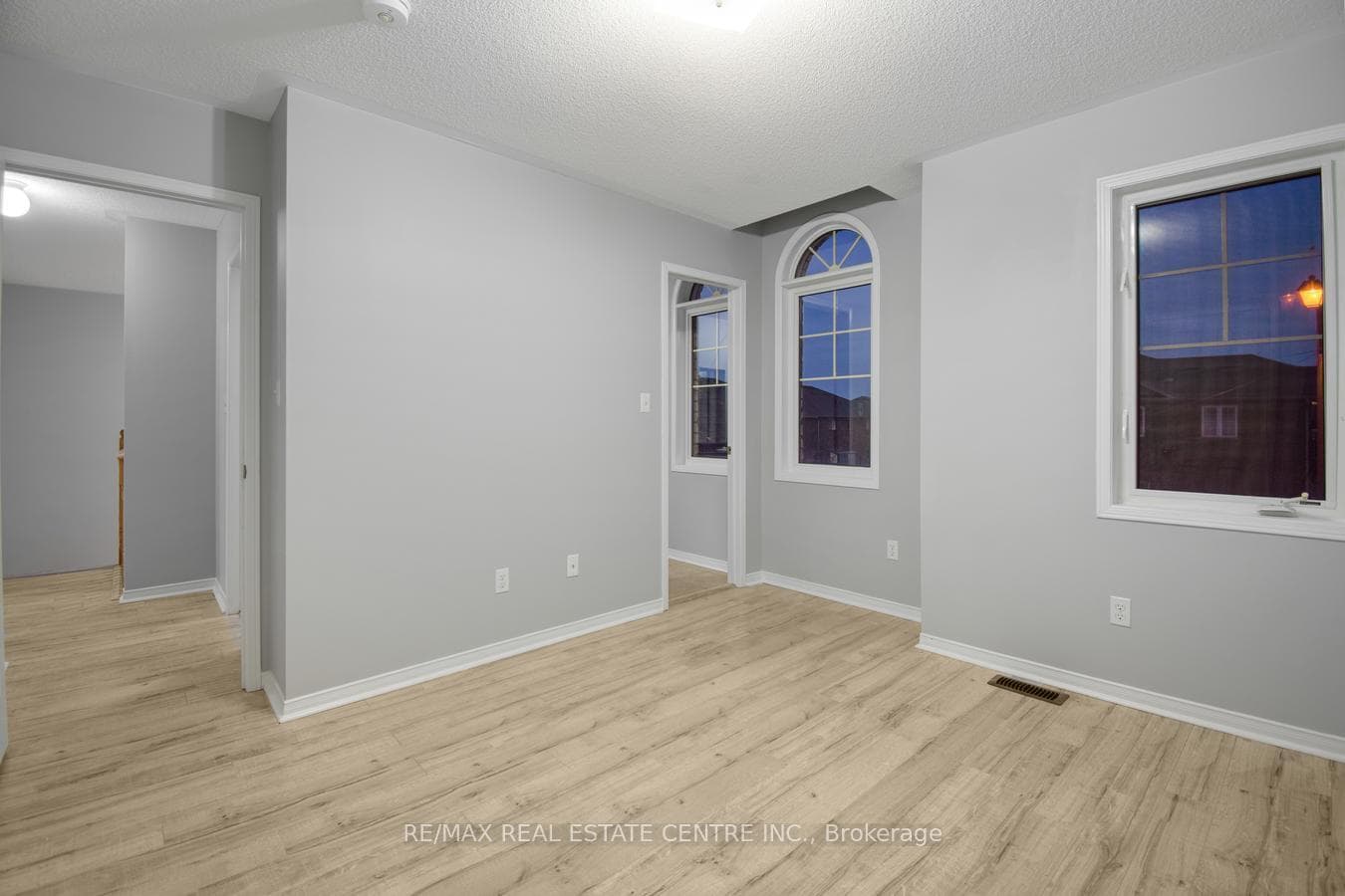 112 Commodore Drive photo 27