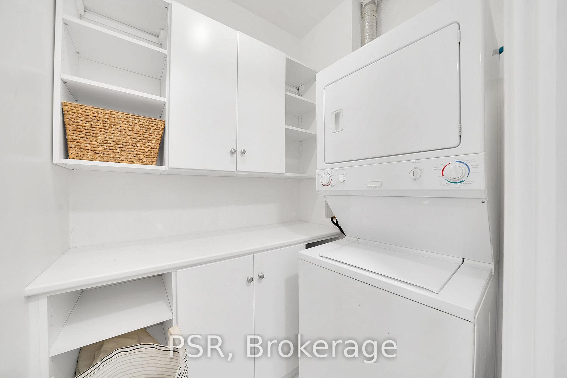 380 Macpherson Avenue Unit 216 photo 22