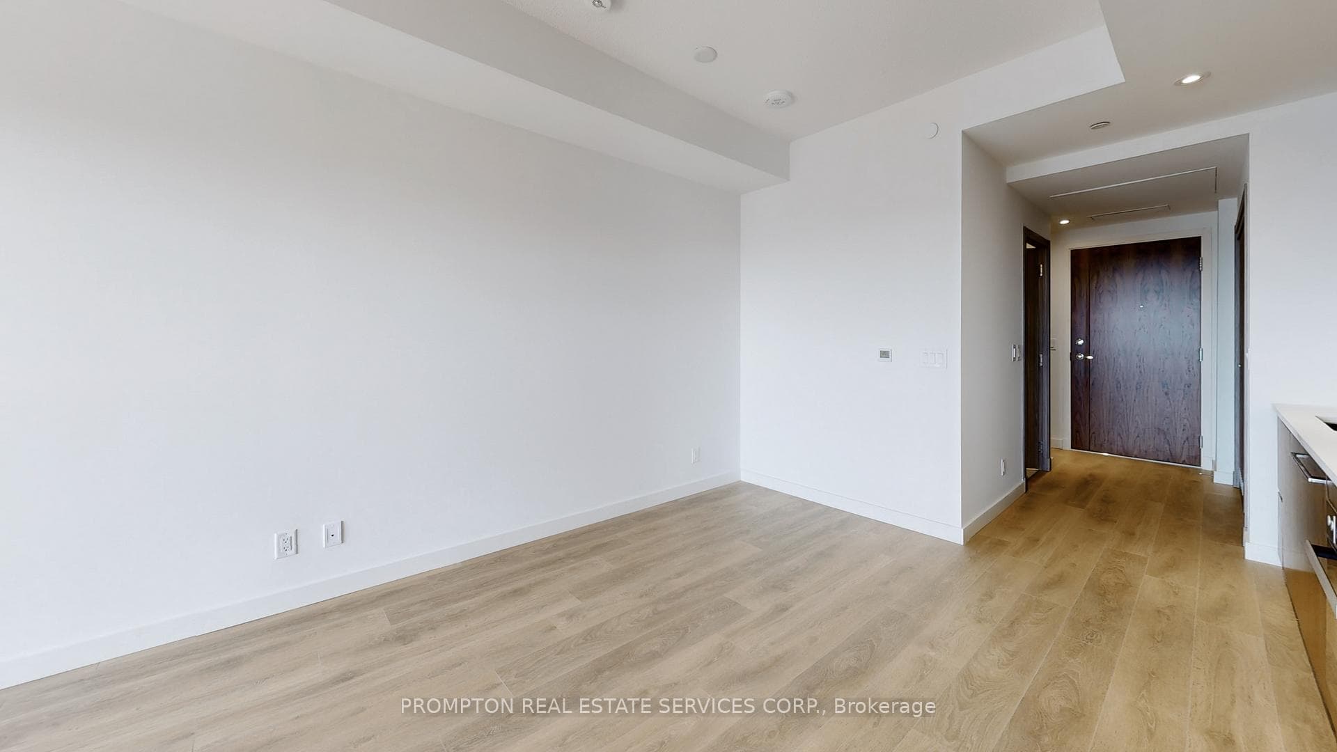85 McMahon Drive Unit 2103 photo 6