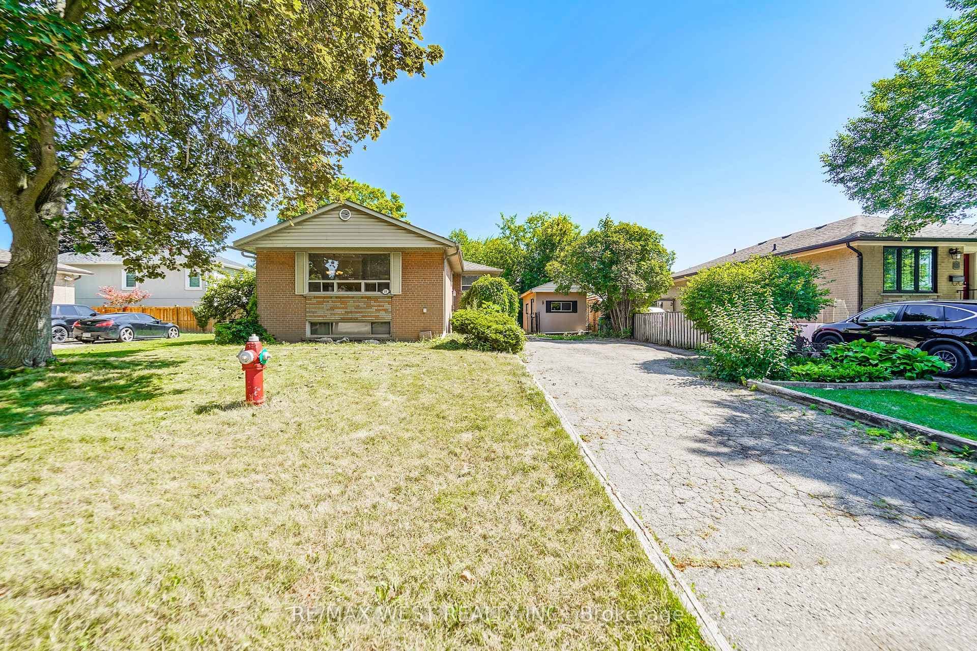 18 Mcclure Avenue photo 2