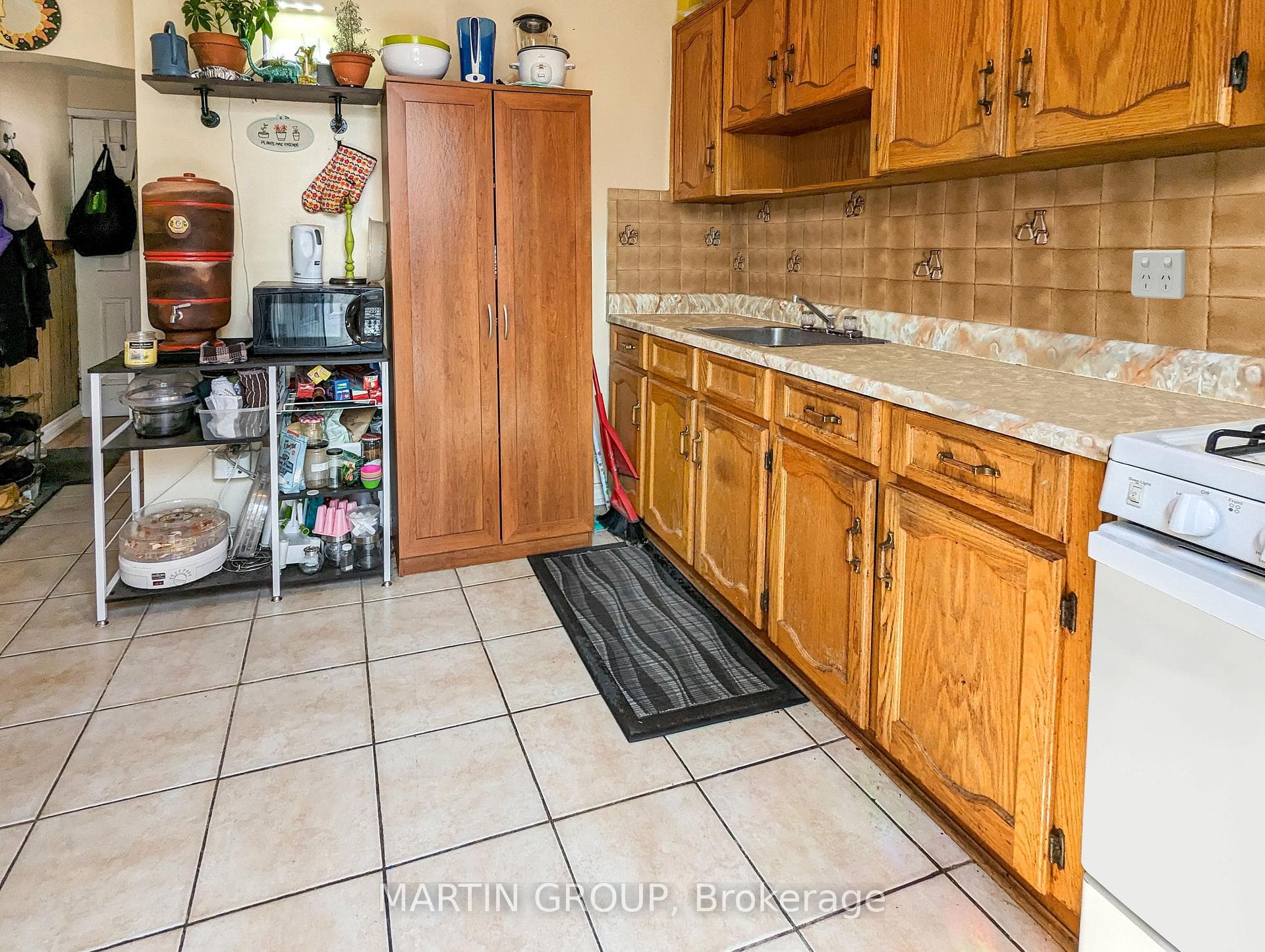401 Clinton Street photo 11