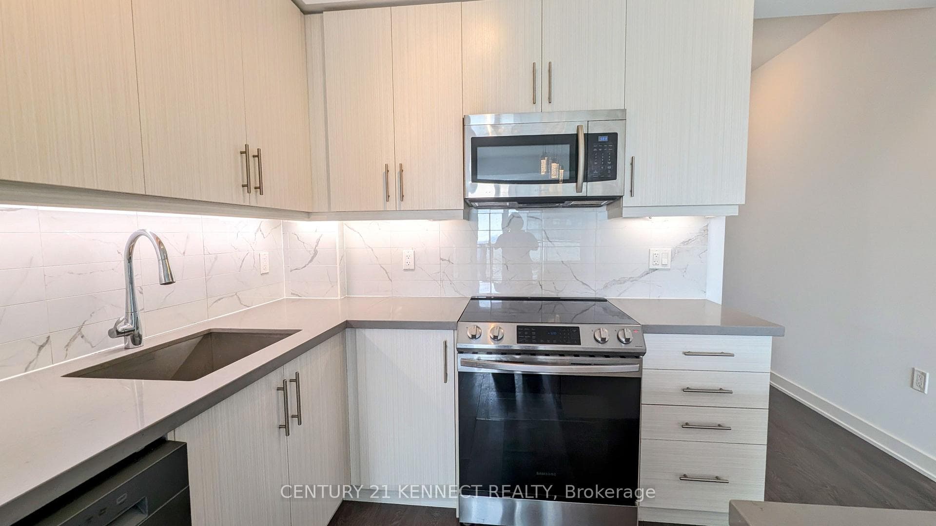 75 Oneida Crescent Unit Lph11 photo 9