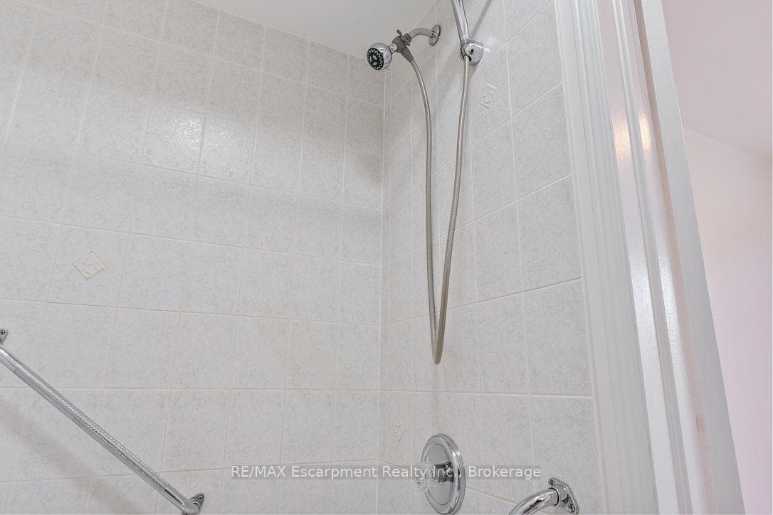 8 JIM BAIRD Mews photo 39