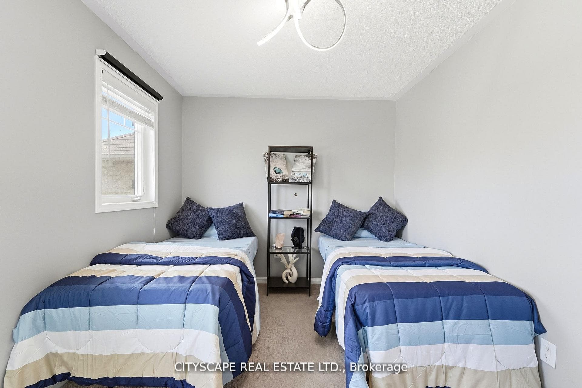 305 Gleave Terrace photo 25