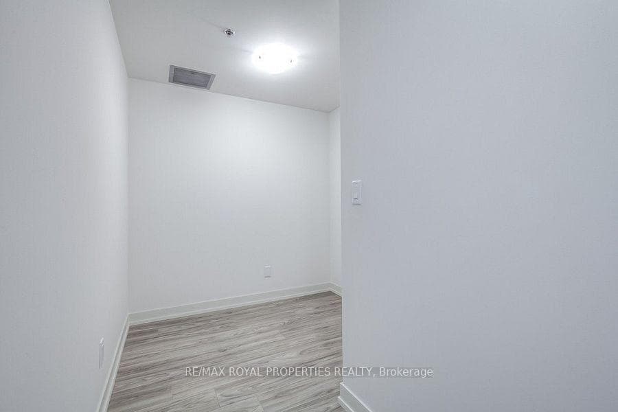 90 Glen Everest Road Unit 403 photo 17